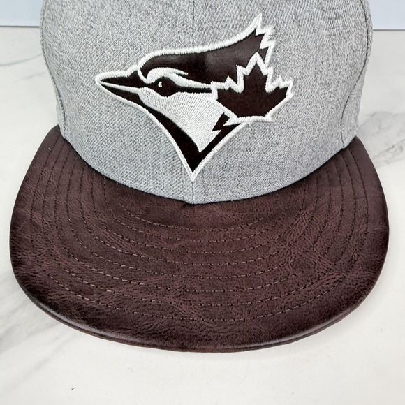 Toronto Blue Jays Hat Cap Strap Back Mens Large Gray MLB Baseball 9FIFTY New Era